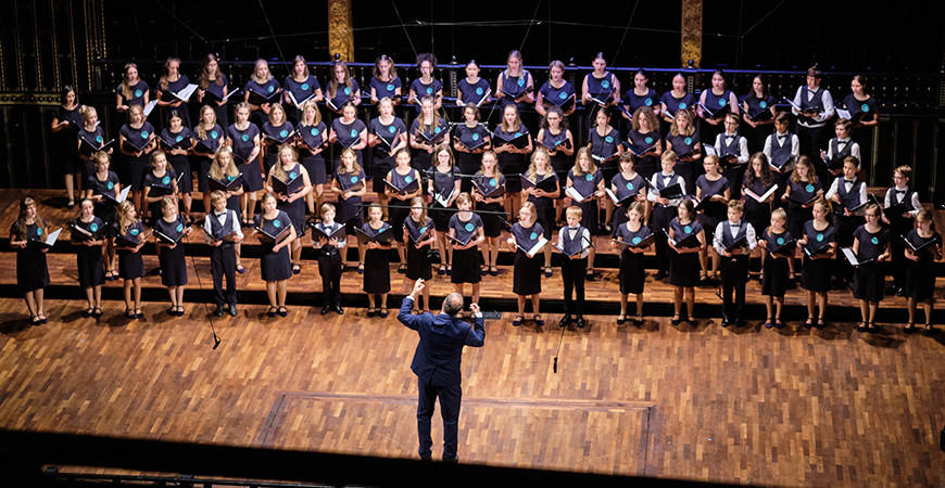 Hungarian Radio Children's Choir Christmas Concert
