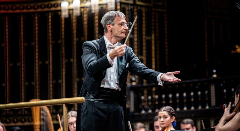 Gergely Ménesi & Liszt Academy Symphony Orchestra