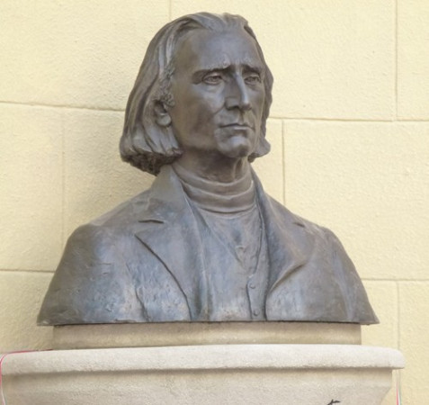 Liszt Statue Unveiled in Ireland