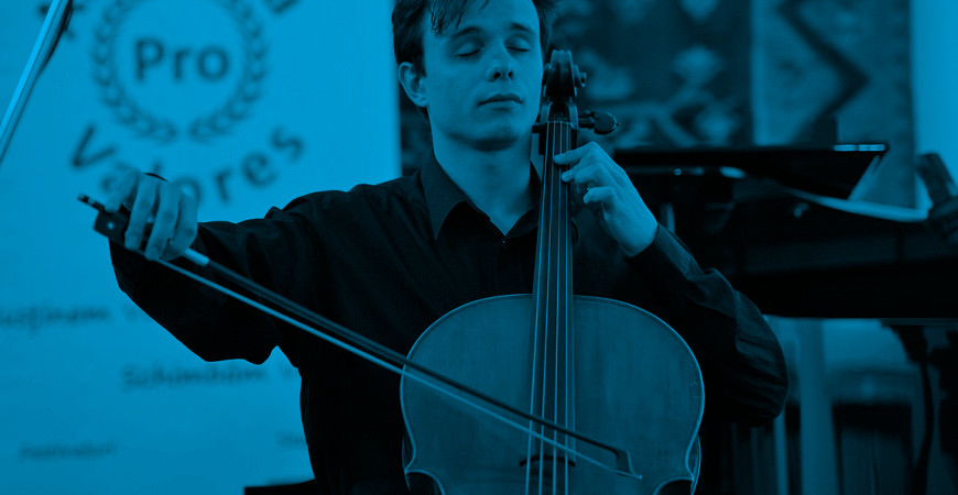 Radu Croitoru (cello), winner of the 3rd prize of the Hungarian Music Competition Bucharest & Iulian Ochescu (piano)
